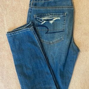 American Eagle Low Rise Tomgirl Jeans